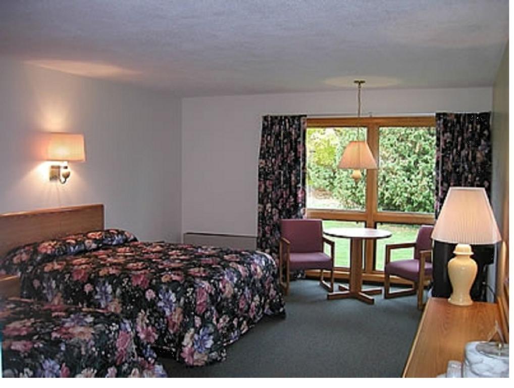 T-Bird Motor Inn Shelburne Chambre photo