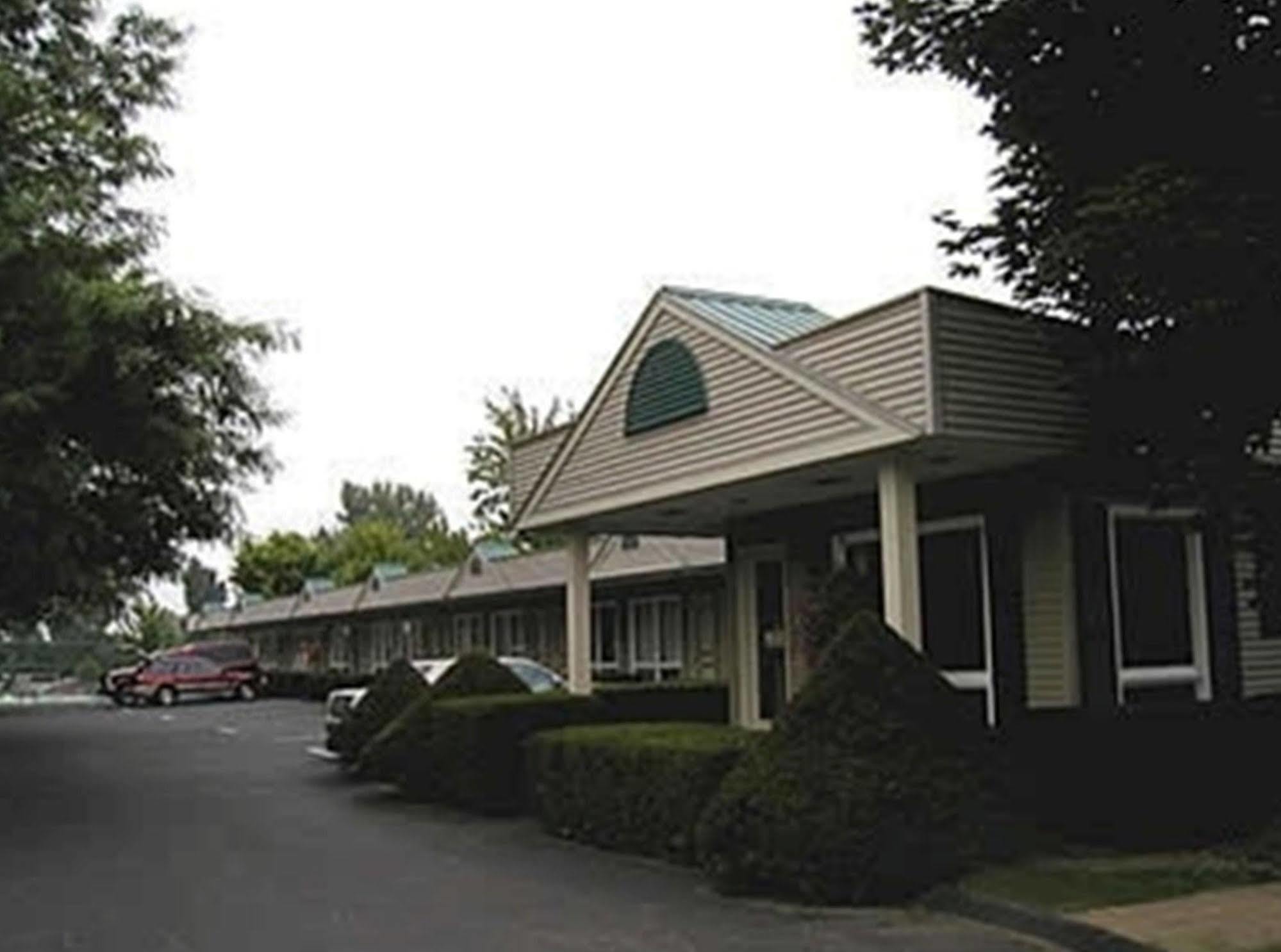 T-Bird Motor Inn Shelburne Extérieur photo