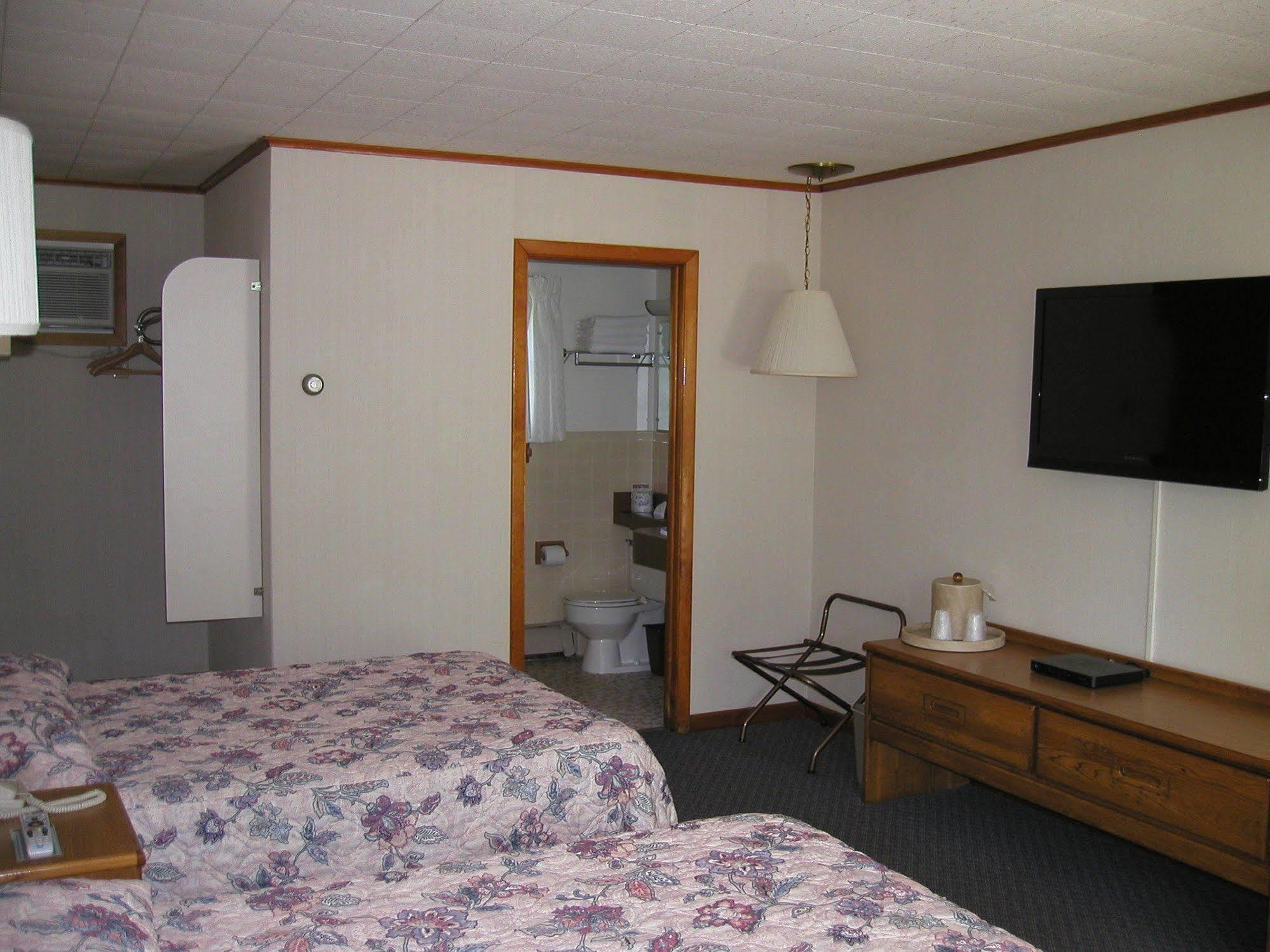 T-Bird Motor Inn Shelburne Extérieur photo