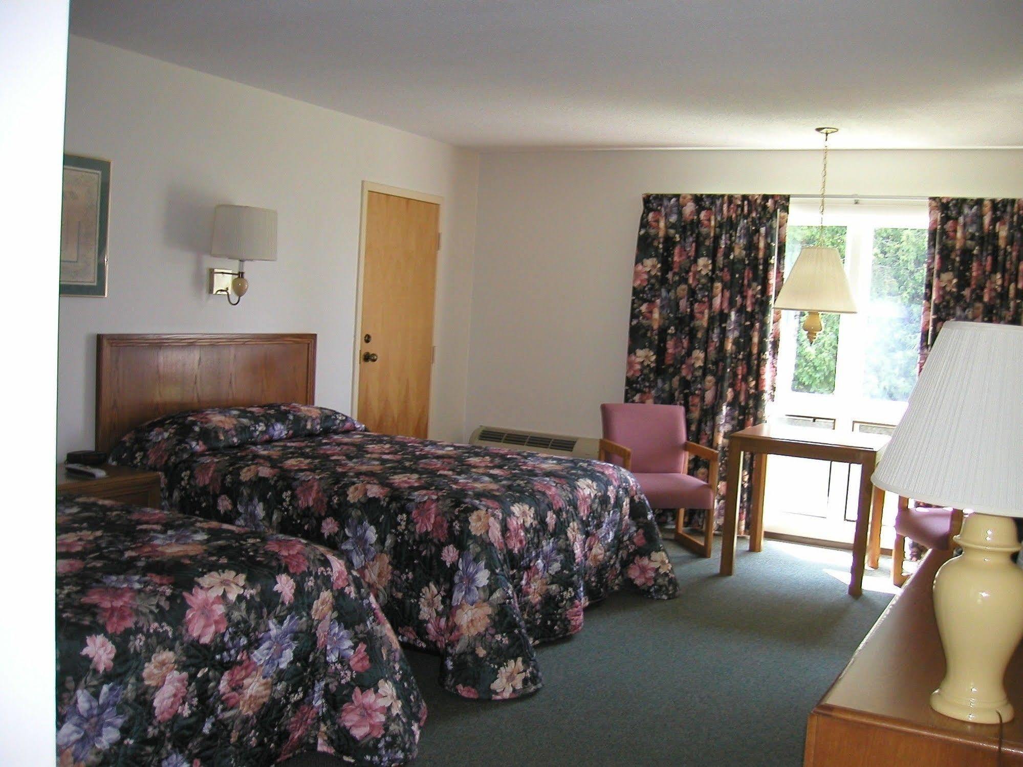 T-Bird Motor Inn Shelburne Extérieur photo