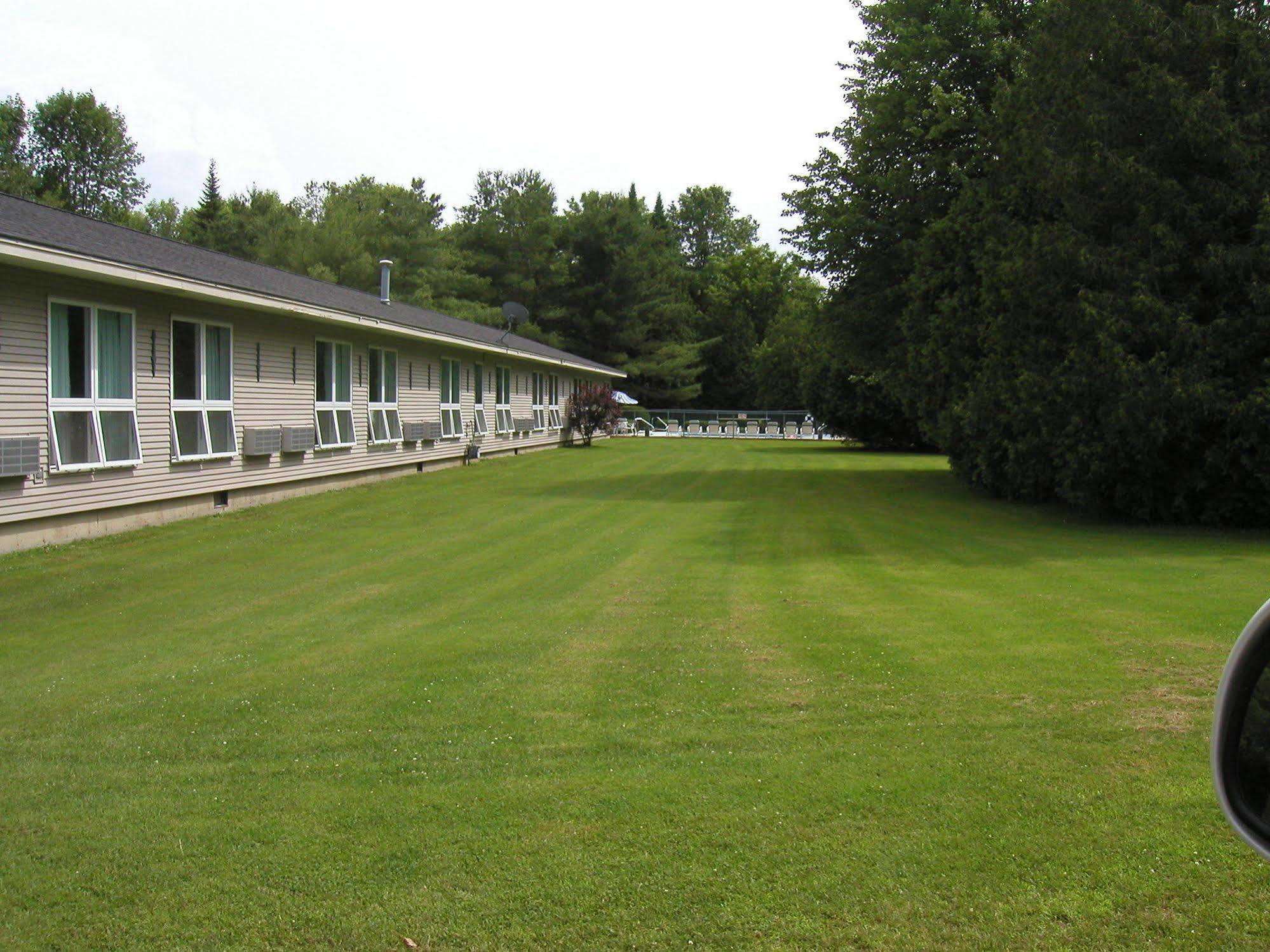 T-Bird Motor Inn Shelburne Extérieur photo